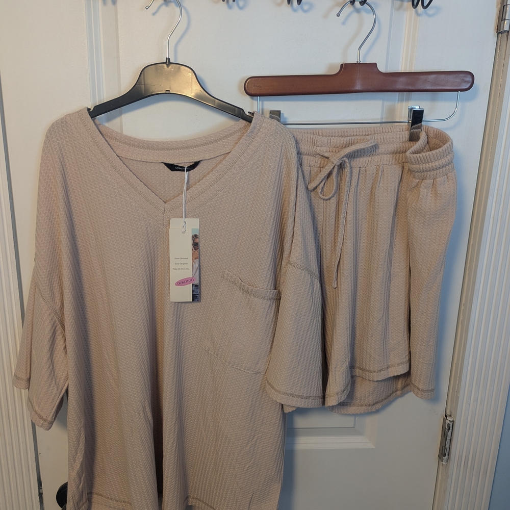 🔥NWT🔥XL Women's Beige Loungewear Set